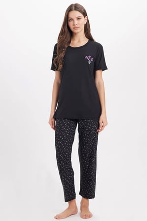 Kadın Standart Fit Normal Kesim Bisiklet Yaka Kısa Kollu Baskılı Siyah Pijama Takımı
