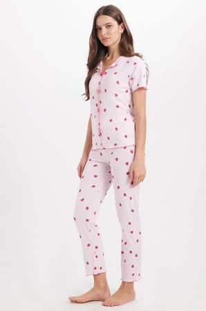 Kadın Standart Fit Normal Kesim Fitilli Görünüm Fiyonk Detaylı Kısa Kol Baskılı Pembe Pijama Takımı