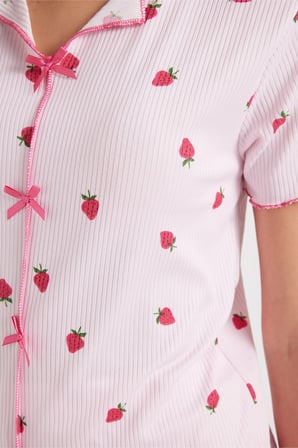 Kadın Standart Fit Normal Kesim Fitilli Görünüm Fiyonk Detaylı Kısa Kol Baskılı Pembe Pijama Takımı
