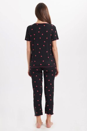Kadın Standart Fit Normal Kesim Fitilli Görünüm Fiyonk Detaylı Kısa Kol Baskılı Siyah Pijama Takımı