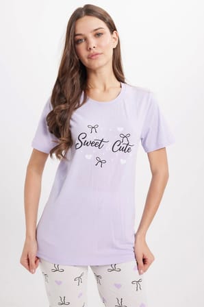 Kadın Regular Fit Klasik Kesim %100 Pamuk Bisiklet Yaka Kısa Kollu Baskılı Lila Pijama Takımı