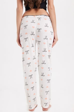 Kadın Regular Fit Klasik Kesim Viskon Beli Lastikli Fiyonk Detaylı Baskılı Beyaz Pijama Altı