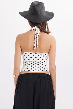 Kadın Standart Fit Normal Kesim Kolsuz Halter Yaka Boyundan Bağlama Detaylı Puantiyeli Beyaz Bluz