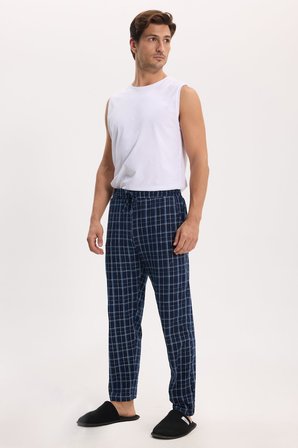 Erkek Standart Fit Normal Kesim Pamuklu Kareli Beli Bağcıklı Cepli  Lacivert Pijama Altı