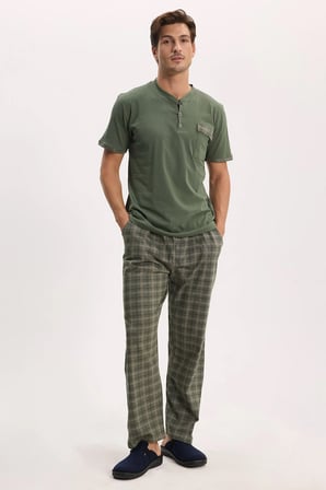 Erkek Standart Fit Normal Kesim Pamuklu Kısa Kollu Bisiklet Yaka Cepli Yeşil Pijama Takımı