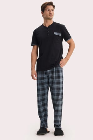 Erkek Standart Fit Normal Kesim Pamuklu Kısa Kollu Bisiklet Yaka Cepli Siyah Pijama Takımı