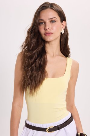 Kadın Slim Fit Dar Kesim Askılı Kare Yaka Sırtı Açık Sandy Kumaş Çıtçıtlı Sarı Body