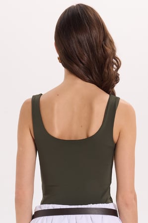 Kadın Slim Fit Dar Kesim Askılı Kare Yaka Sırtı Açık Sandy Kumaş Çıtçıtlı Yeşil Body
