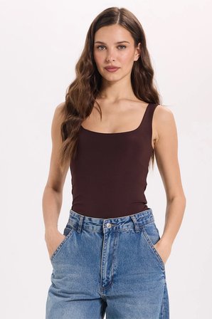 Kadın Slim Fit Dar Kesim Askılı Kare Yaka Sırtı Açık Sandy Kumaş Çıtçıtlı Kahverengi Body