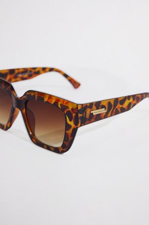 Kadın Oval Kahverengi Çerçeve UV 400 Korumalı Leopar Desenli Güneş Gözlüğü