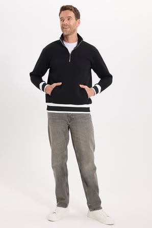 Erkek Relax Fit Rahat Kesim Pamuklu Dik Yaka Yarım Fermuarlı Ribanalı Kanguru Cepli Siyah Sweatshirt