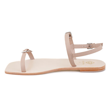 Derlon Bej Kadın Ayarlanabilir Tokalı Deri Sandalet