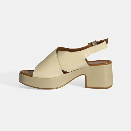 Krem Kadın Toka Detaylı Slingback Deri Sandalet