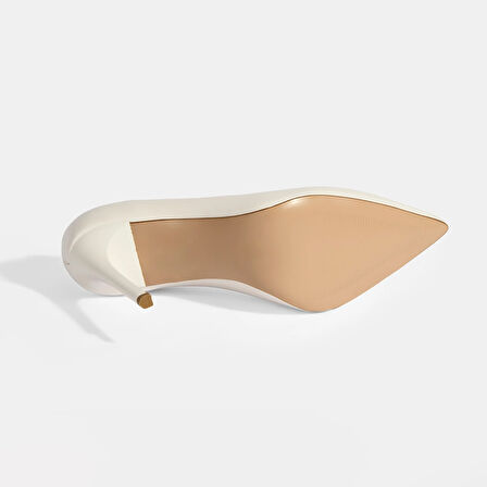 Kadın Beyaz Deri Topuklu Klasik Ayakkabı