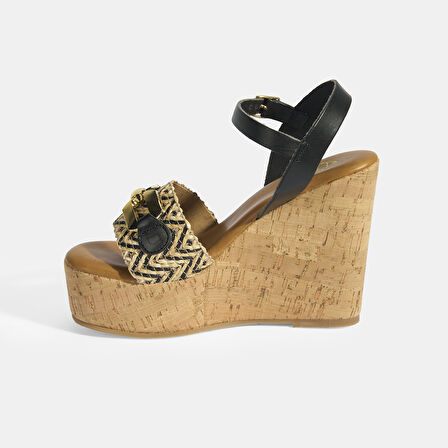 Kadın Siyah Toka Aksesuarlı Deri Detaylı Slingback Dolgu Topuklu Sandalet