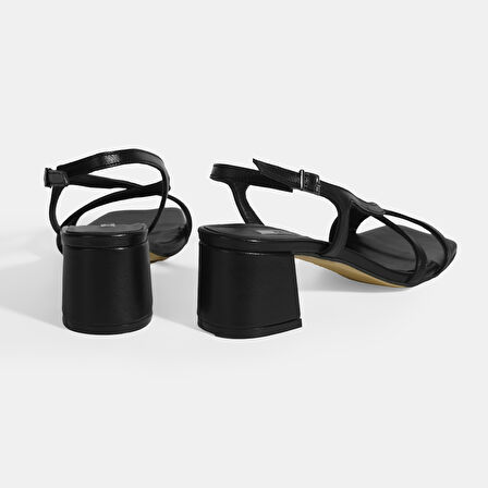 Siyah Kadın Toka Aksesuarlı Slingback Deri Topuklu Sandalet