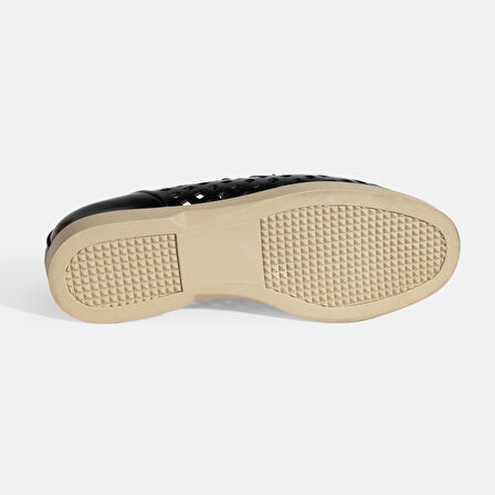 Kadın Siyah Perforeli Rugan Loafer