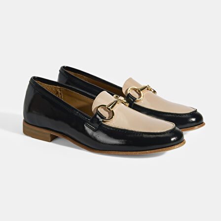 Siyah Kadın Metal Aksesuarlı Slip-On Rugan Loafer