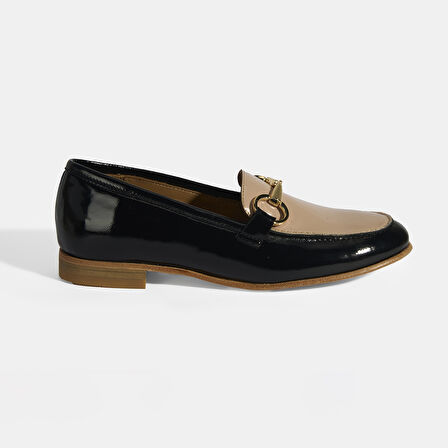 Siyah Kadın Metal Aksesuarlı Slip-On Rugan Loafer