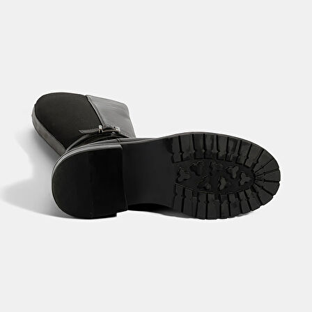 Kadın Siyah Metal Toka Detaylı Deri Çizme