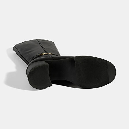 Kadın Siyah Metal Aksesuarlı Deri Çizme