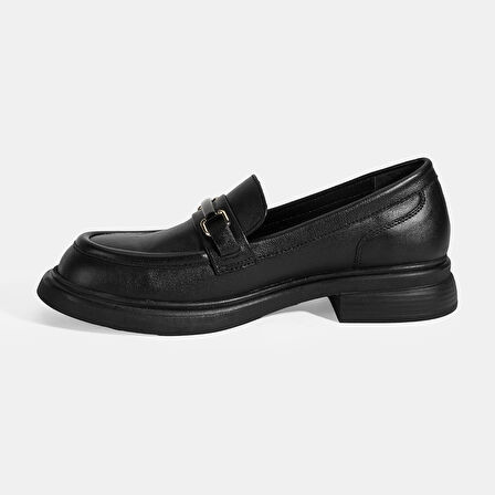 Kadın Siyah Metal Toka Detaylı Deri Loafer