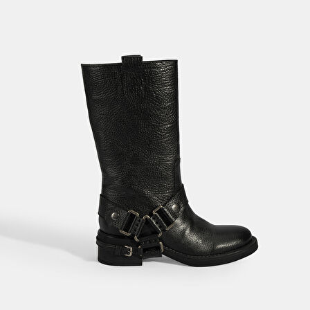 Kadın Siyah Metal Aksesuarlı Deri Biker Bot