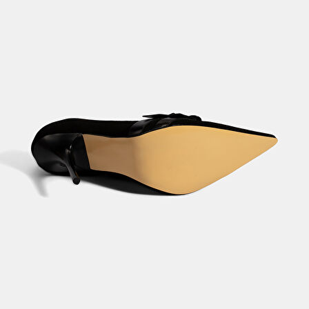 Kadın Siyah Metal Toka Detaylı Süet Stiletto