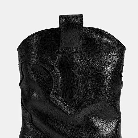 Kadın Siyah Kalın Topuklu Deri Bot