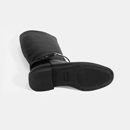 Kadın Siyah Metal Detaylı Deri Çizme