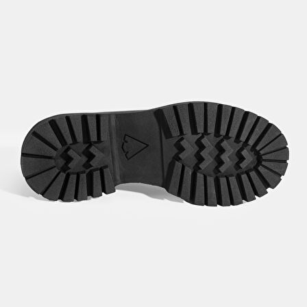 Kadın Siyah Metal Aksesuarlı Rugan Loafer