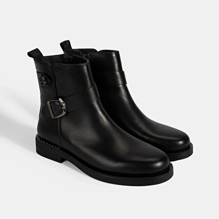 Kadın Siyah Metal Toka Detaylı Deri Bot