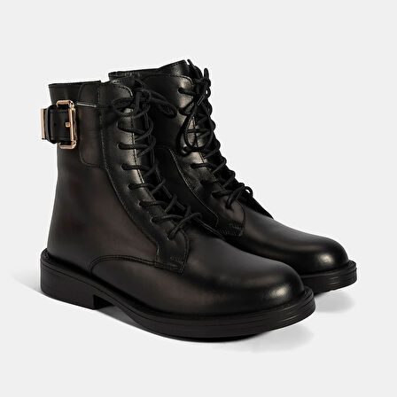 Kadın Siyah Bağcıklı Deri Postal Bot