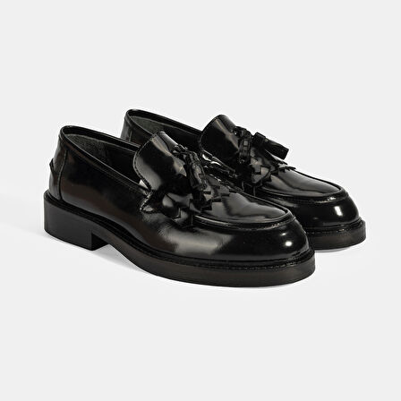 Kadın Siyah Püskül Detaylı Deri Loafer