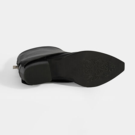 Kadın Siyah Katlama Detaylı Topuklu Deri Bot