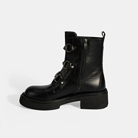 Kadın Siyah Metal Toka Detaylı Deri Postal Bot