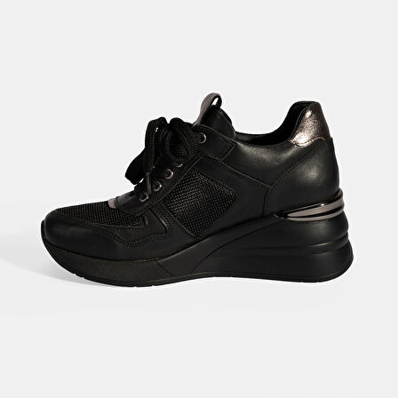 Kadın Siyah Bağcıklı Dolgu Topuklu Spor Ayakkabı