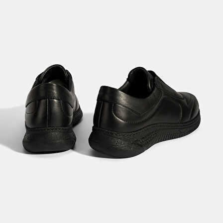 Kadın Siyah Lastikli Deri Spor Ayakkabı