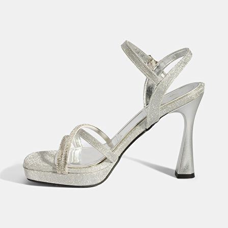 Kadın Gümüş Ayarlanabilir Tokalı Taşlı Topuklu Abiye Sandalet