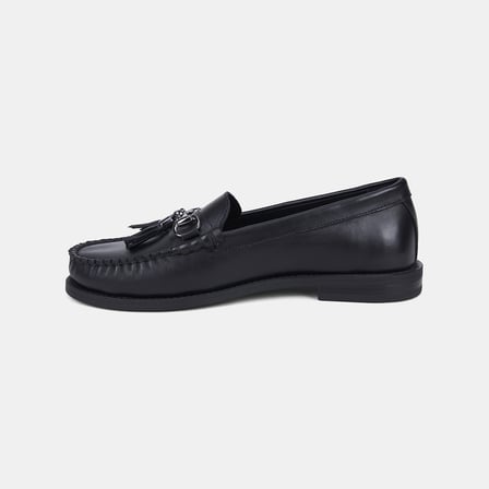 Kadın Siyah Metal Tokalı Püsküllü Deri Loafer