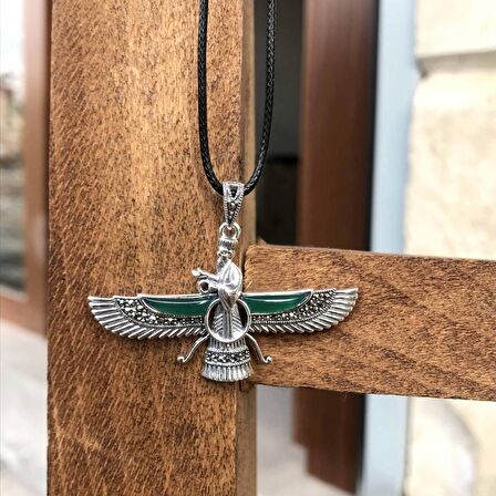 Zümrüt ve Markazit Taşlı Orta Boy Unisex Ahura Mazda Gümüş Kolye