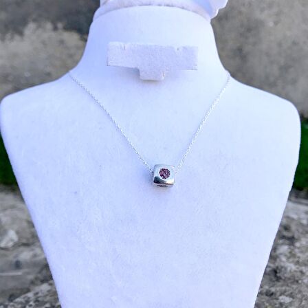 Küp Tasarım Zirkon Taşlı Gümüş Kolye