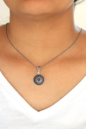 Yuvarlak Model Gümüş Mardin Hasırı Kadın Kolye