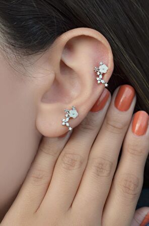 Manolya Çiçek Piercing Helix Kıkırdak Gümüş Renk