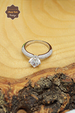 Tek Taş Baget Tasarım Gold Kaplama 925 Ayar Gümüş Kadın Yüzük 201024011