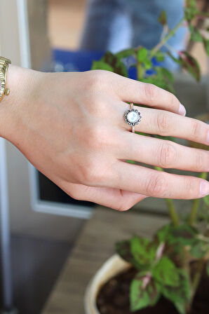 Sedef Taşlı Papatya Model 925 Ayar Gümüş Markazit Kadın Yüzük 201024240