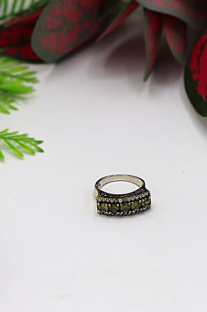 Zeberced (Peridot) Taşlı Beştaş Model Otantik Kadın Gümüş Yüzük 201024252