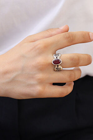 Yakut Taşlı Yaprak İşlemeli 925 Ayar Gümüş Kadın Yüzük 201024480