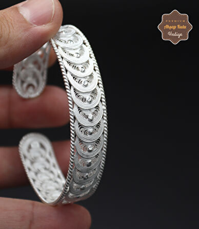 Yöresel Pullu Desenli Model Telkari Gümüş Kadın Bilezik 201024634