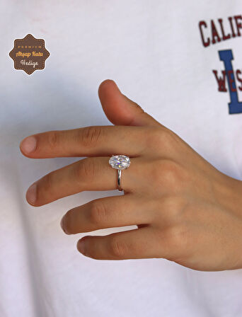 Elmas Möntürlü Mozanit Taşlı 925 Ayar Gümüş Kadın Yüzük 201024715